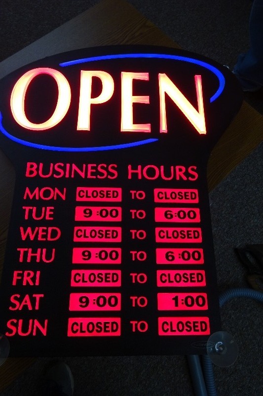 lot 136 image: Light Up Open Sign