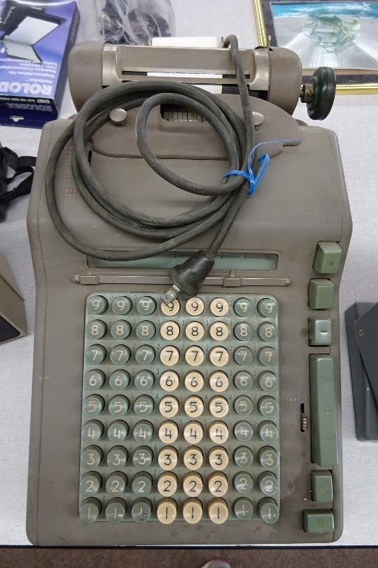 lot 161 image: Vintage adding machine