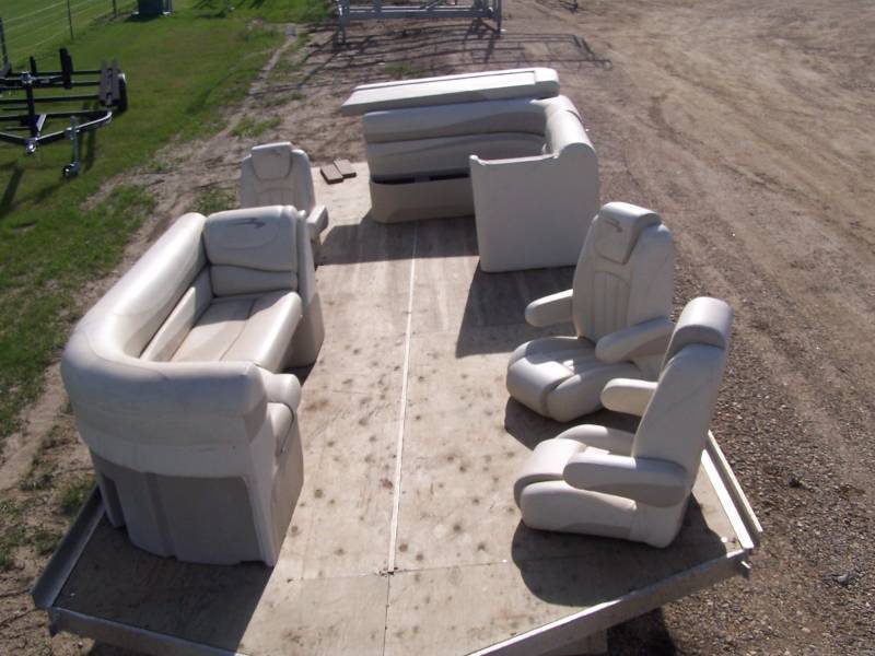 New Bennington  Pontoon Seats