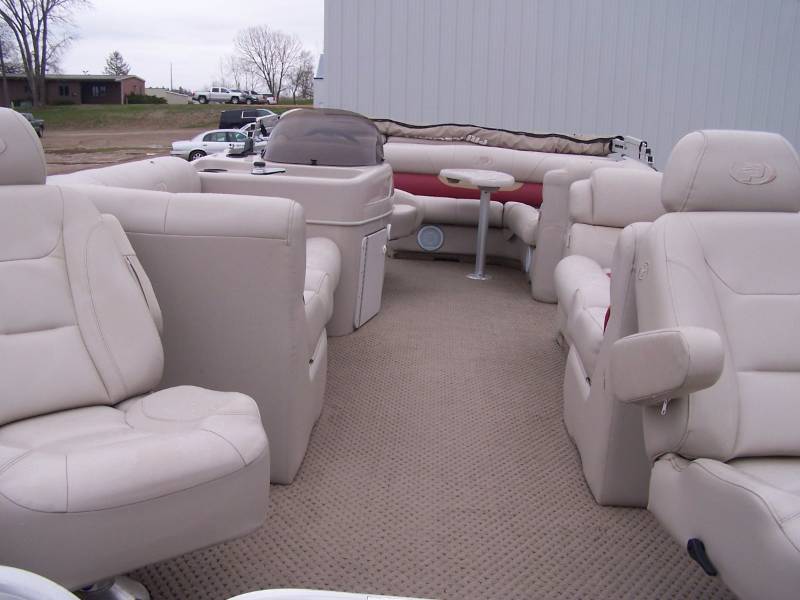 2006 Princecraft Pontoon