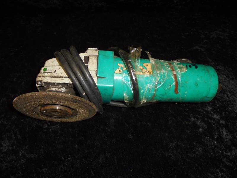 lot 4 image: Angle Grinder, works