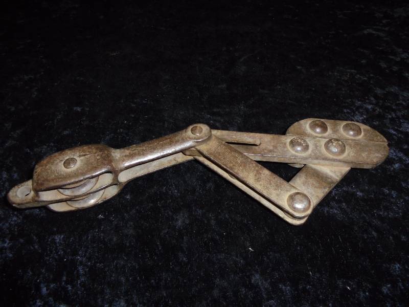lot 8 image: Antique Western Electric CableWire Stretcher
