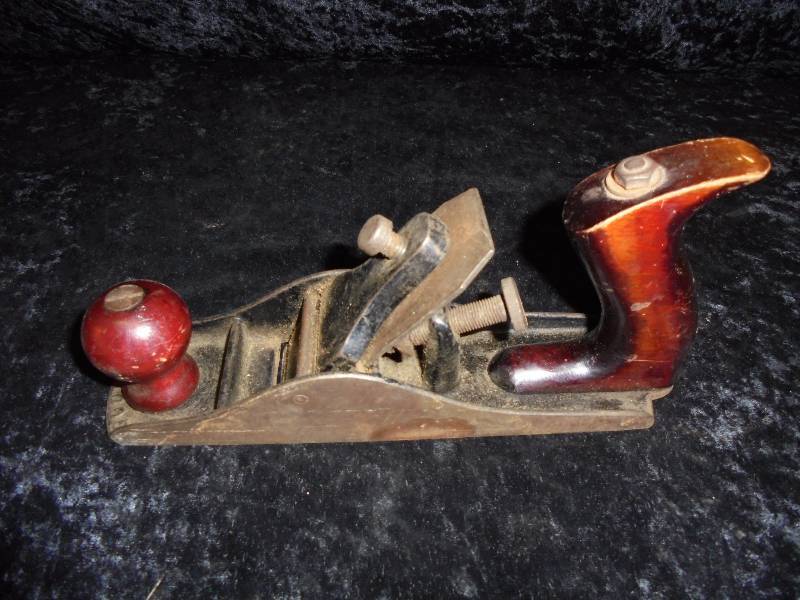 lot 10 image: Goodall Wood Plane