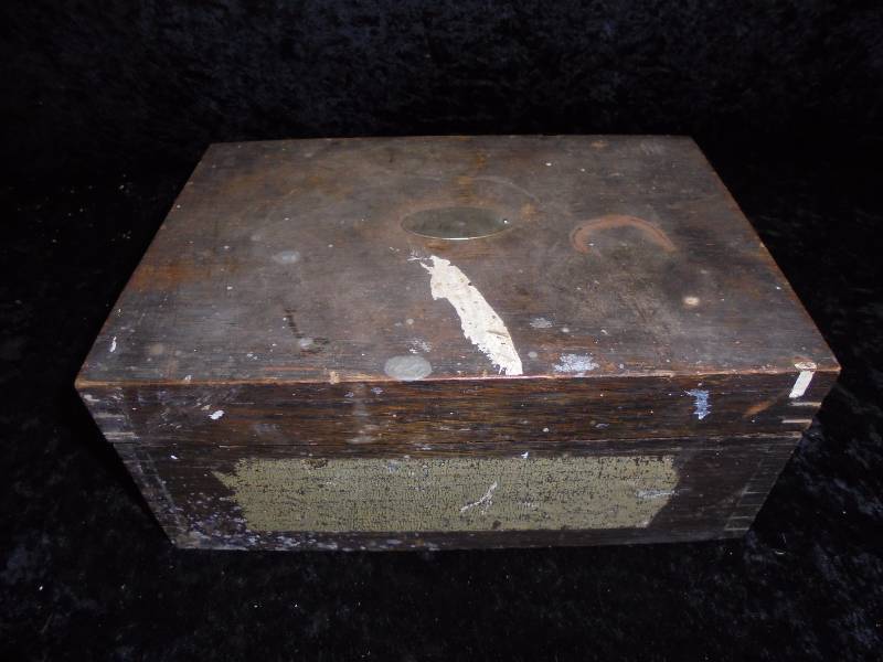 lot 24 image: Copper Lined Wood Box - Marked Chicago Commercial & Speciality