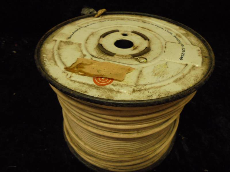 lot 42 image: 400 Coated Wire