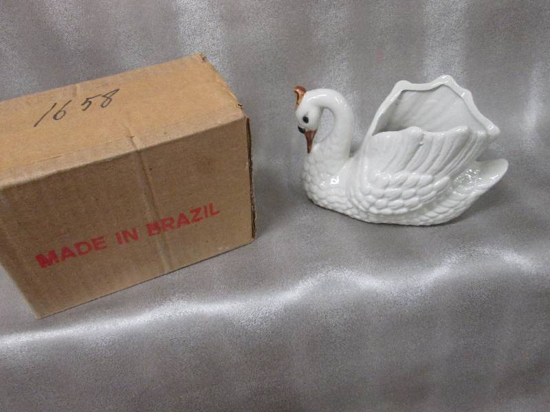 Pair of Swan ceramic plantervases ...