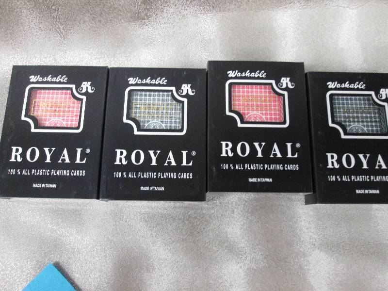 Lot of 4 decks washable, plastic pl...