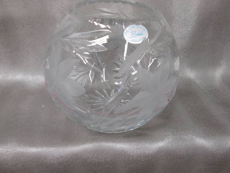 24% Lead Crystal Cut Glass Bowl...