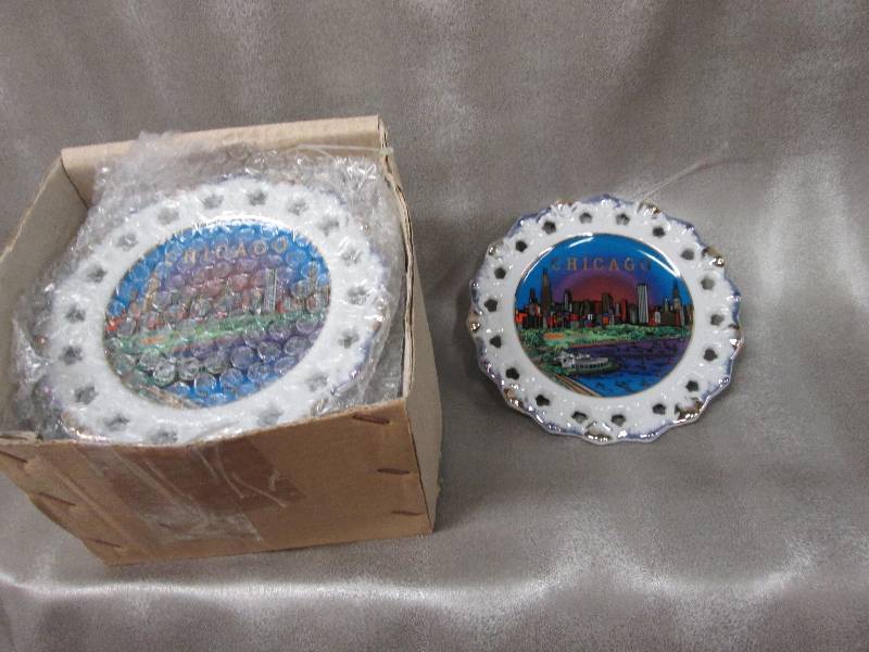 Lot of 10 6 12 inch Chicago souve...