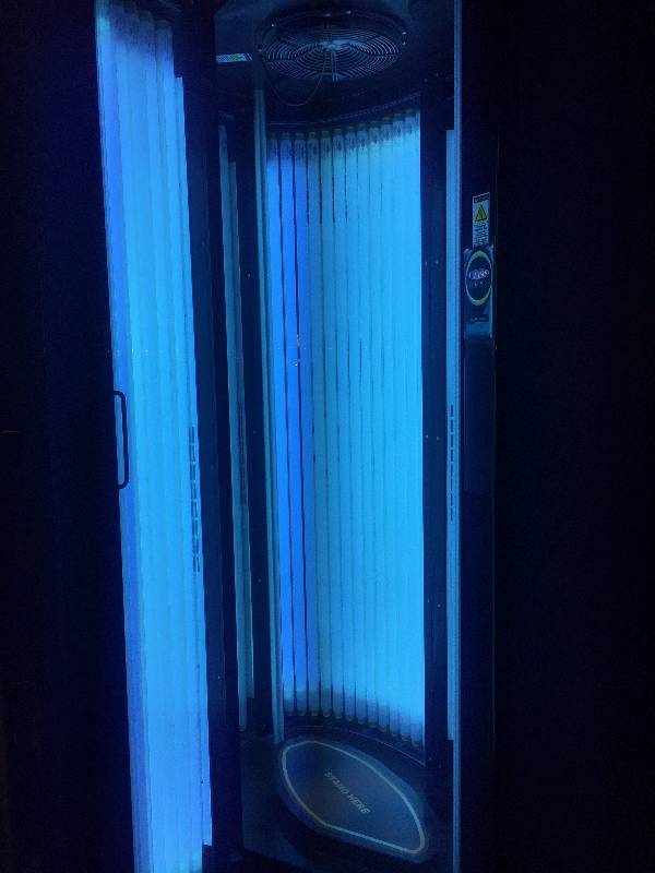 Ergoline Sundash Radius 252 (2001) | Complete Salon Liquidation | K-BID