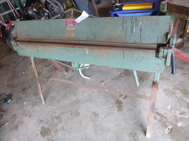 lot 4 image: Connecticut Bending Brake