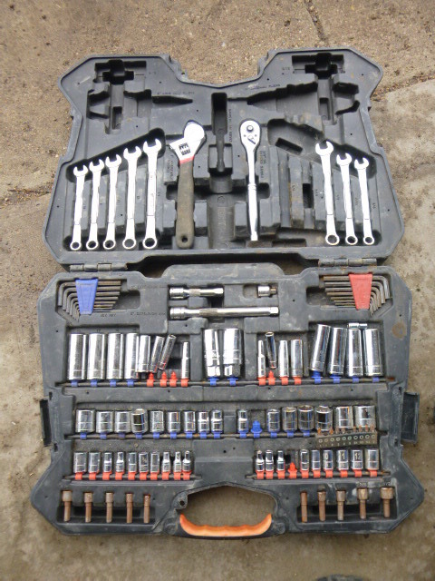 lot 26 image: Do It Best Tool Set