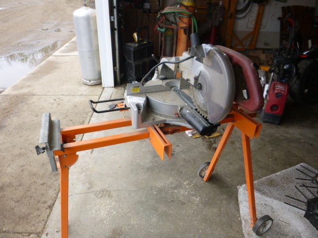 lot 38 image: Tool Shop 10 Sliding Compound Miter Saw