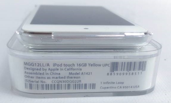 lot 1 image: Apple iPod touch 16GB Silver (5th Generation) iCloud Locked