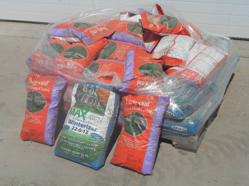 Pallet Of Assorted Unused Lawn Dise...