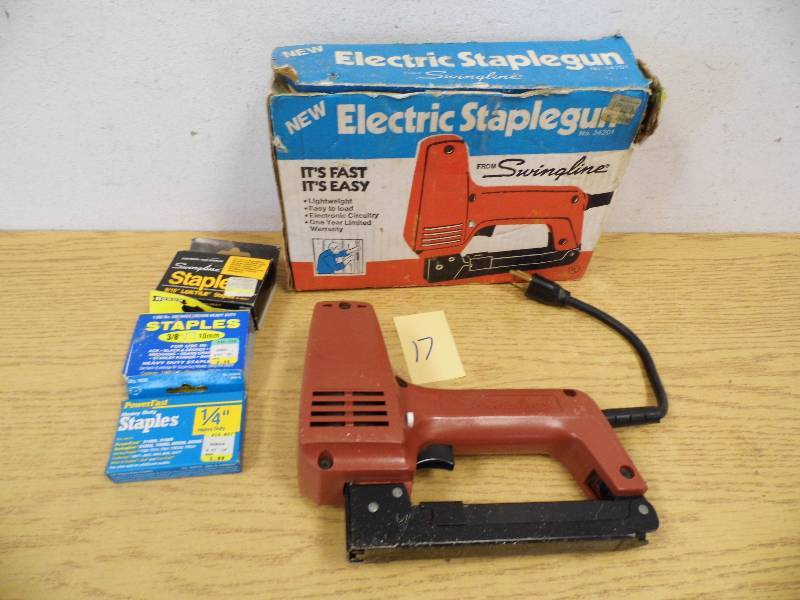 Staple Gun w Staples