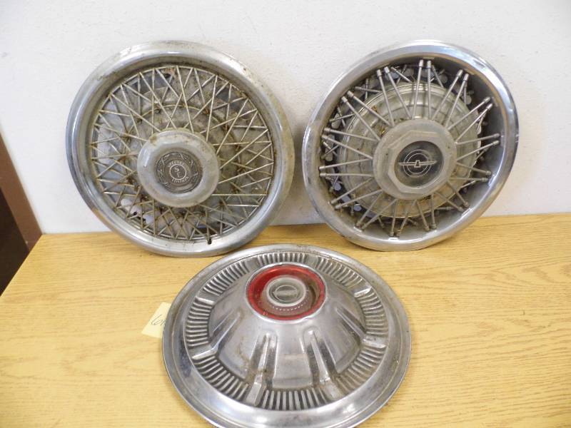 3 Hubcaps