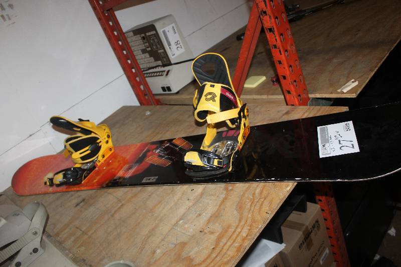lot 27 image: K2 Snowboard w Ride Bindings