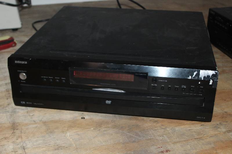 lot 20 image: Integra DVD Player