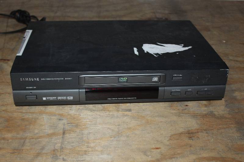lot 4 image: Samsung Digital Video Disc Player