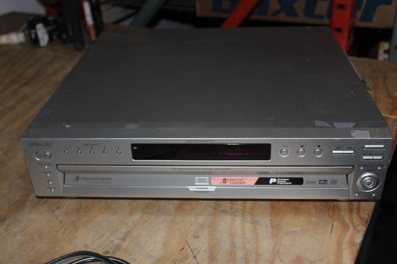 lot 34 image: Sony CDDVD Player