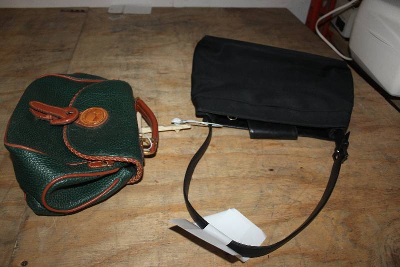 lot 65 image: Lot of (2) Womens Handbags
