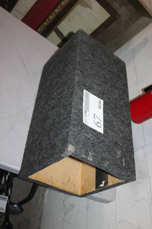 lot 67 image: Thump Subwoofer Box