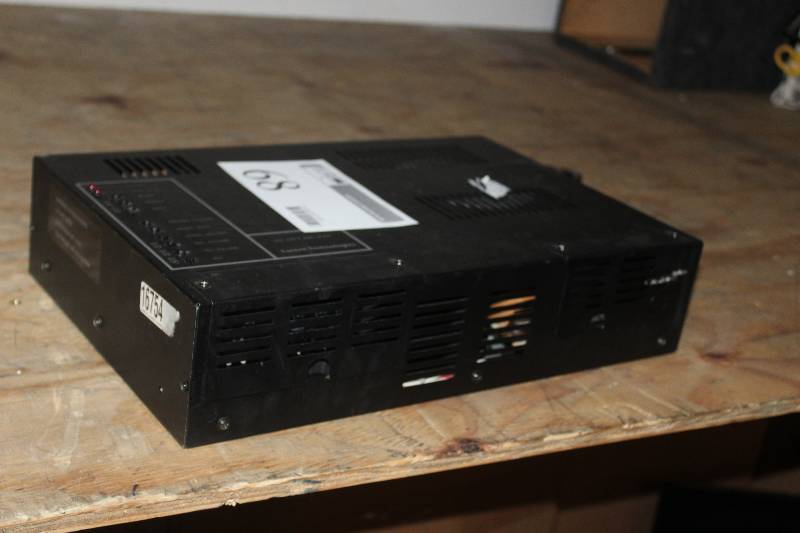 lot 68 image: Lucent Technologies 250W Amplifier