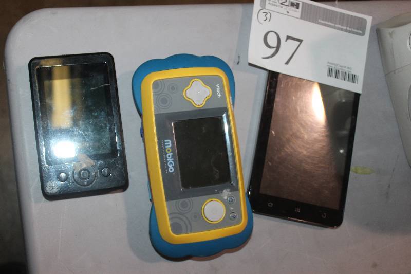 lot 97 image: Lot of (3) Electronics Including 1) MobiGo AND 1) GE Wireless Monitor AND 1) Qualcomm 3G Light Tab
