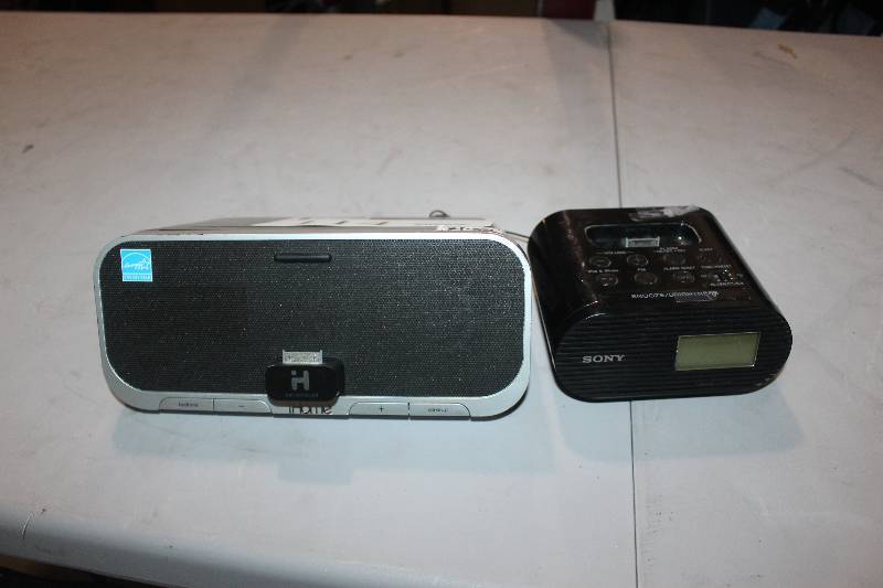 lot 114 image: Lot of (2) Docking Stations Including 1) Sony AND 1) iHome