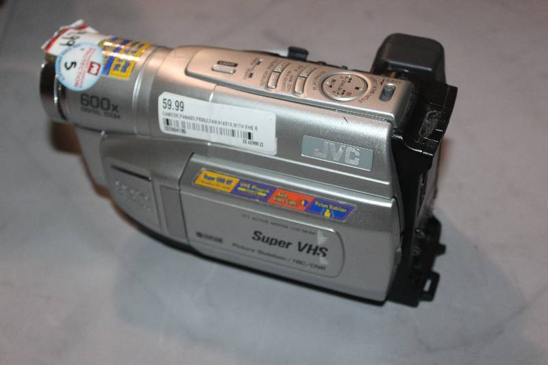 lot 129 image: JVC Super VHS Video Recorder