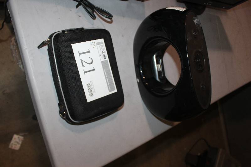 lot 121 image: Lot of (2) Stereo Docking Stations For iPod Including 1) Sharper Image AND 1) SonicImpact