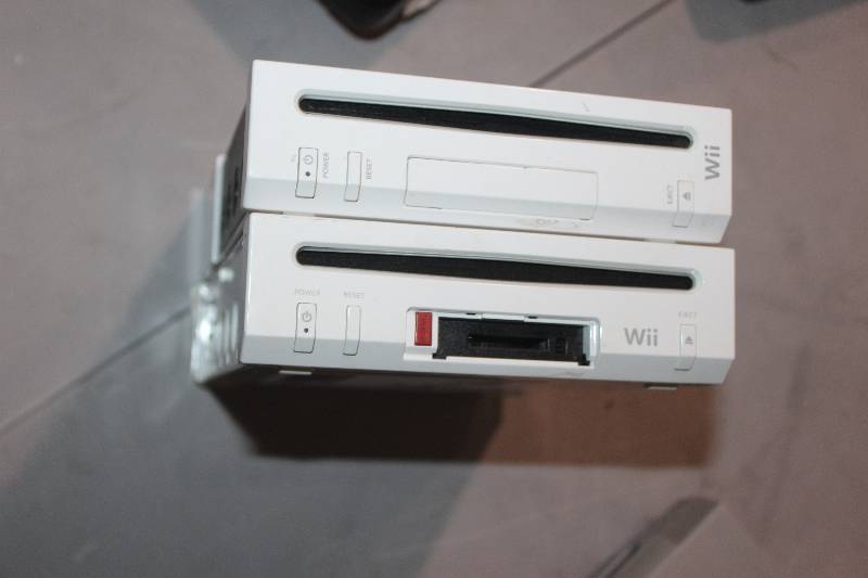 lot 146 image: Lot of (2) Wii Game Consoles