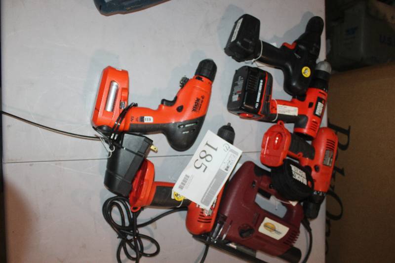 lot 185 image: Lot of (7) Black & Decker Corded and Cordless Power Tools Including Saws Drills
