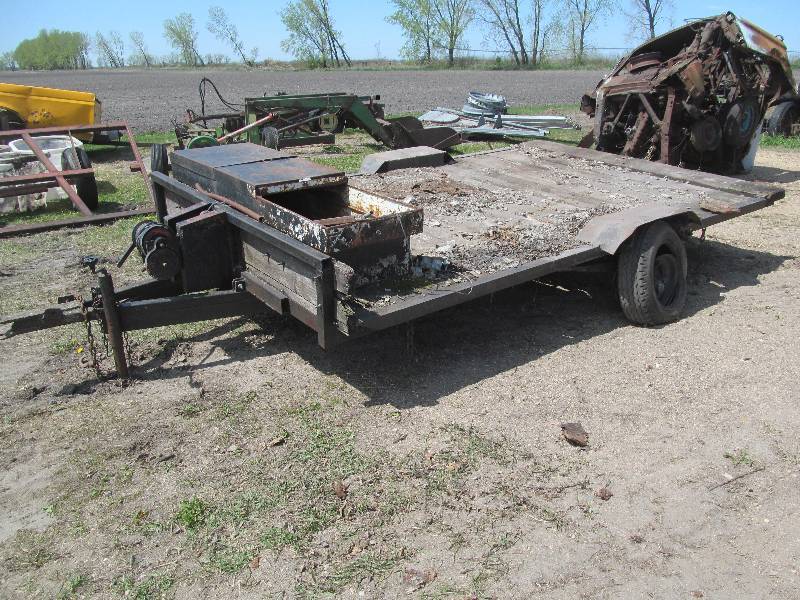 lot 25 image: trailer