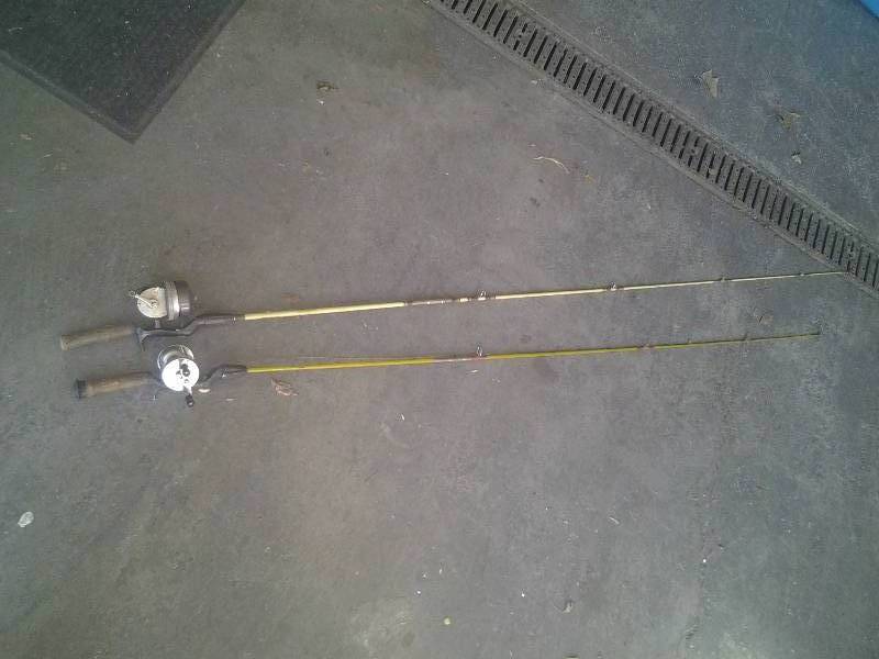 lot 35 image: 2-Fishing Rods With Reels