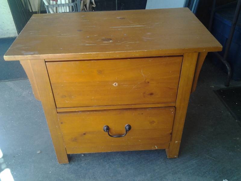 lot 43 image: 2 Drawer Cabinet 30 x 17 x 36 (One Knob Missing)