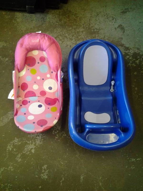 lot 53 image: 1-Baby Bath Tub, 1-Baby Bath Chair
