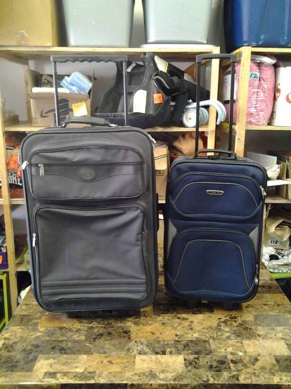 lot 87 image: 2-Piece Rolling Luggage