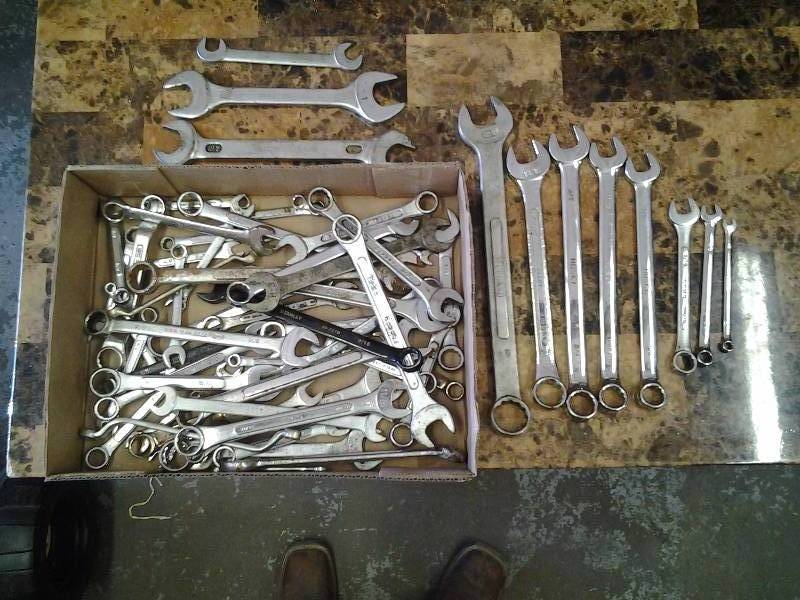 lot 92 image: Large Lot Of SAE Open & Box Wrenches