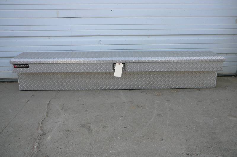 lot 5 image: ALUM SIDE BOX