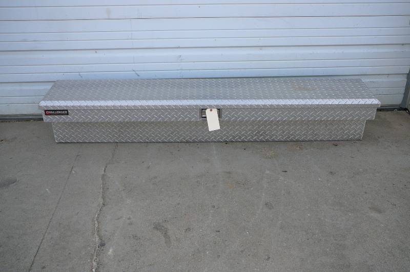 lot 6 image: ALUM SIDE BOX