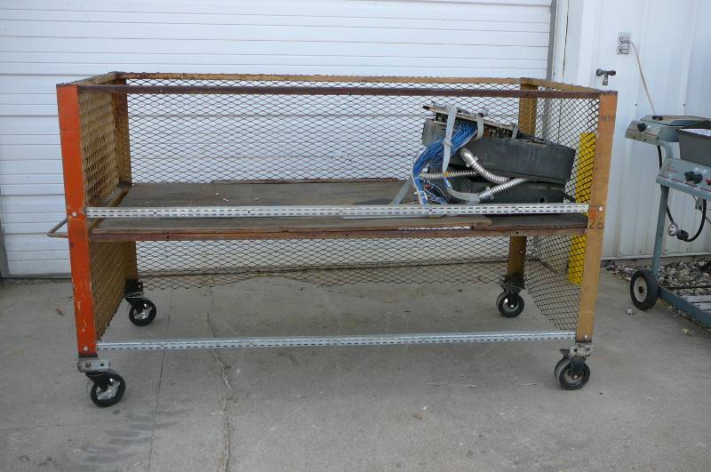 lot 9 image: STEEL RACK ON CASTERS