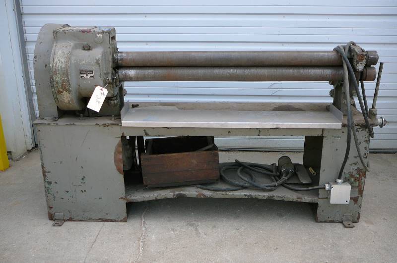 lot 28 image: SHEET METAL ROLLER