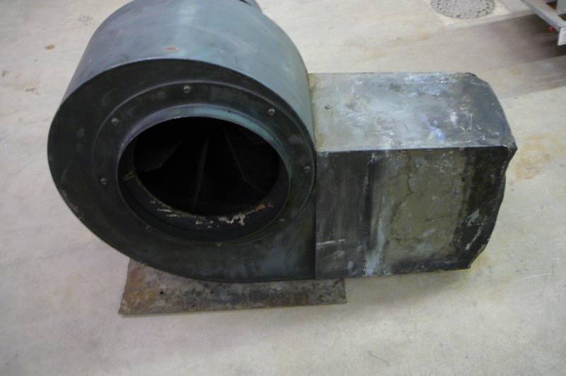 lot 47 image: BLOWER WITH MOTOR