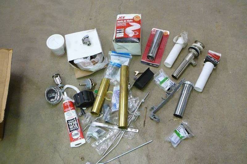 lot 58 image: PLUMBING STUFF