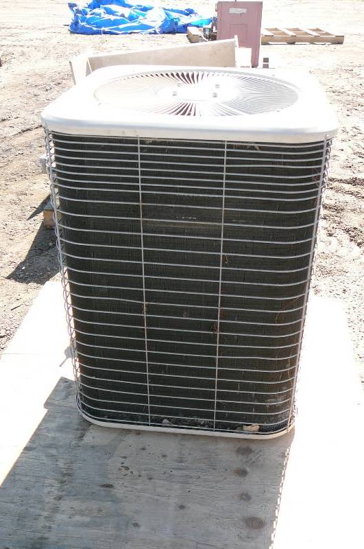 lot 80 image: Lennox AC