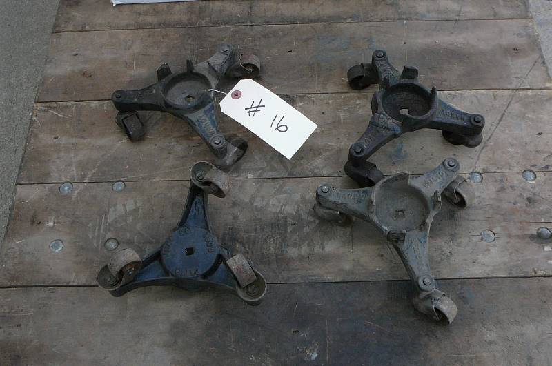lot 16 image: CASTERS
