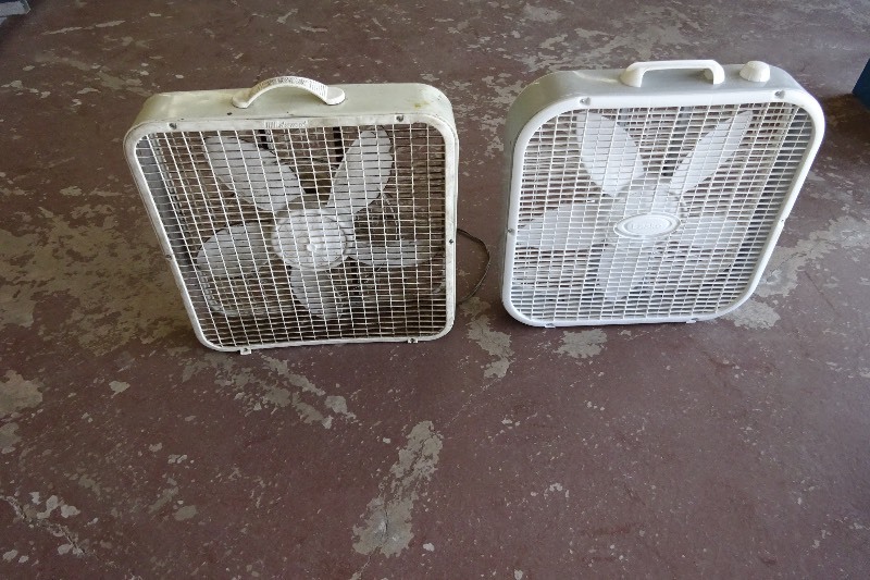 2 box fans