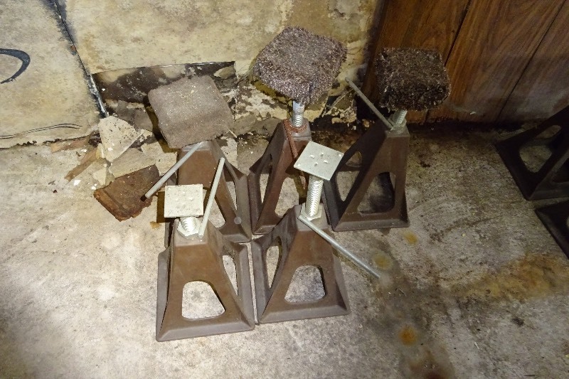 5 Jack stands